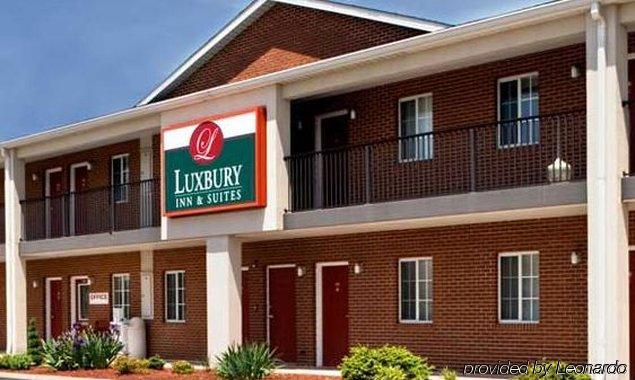 Luxbury Inn & Suites メリービル エクステリア 写真