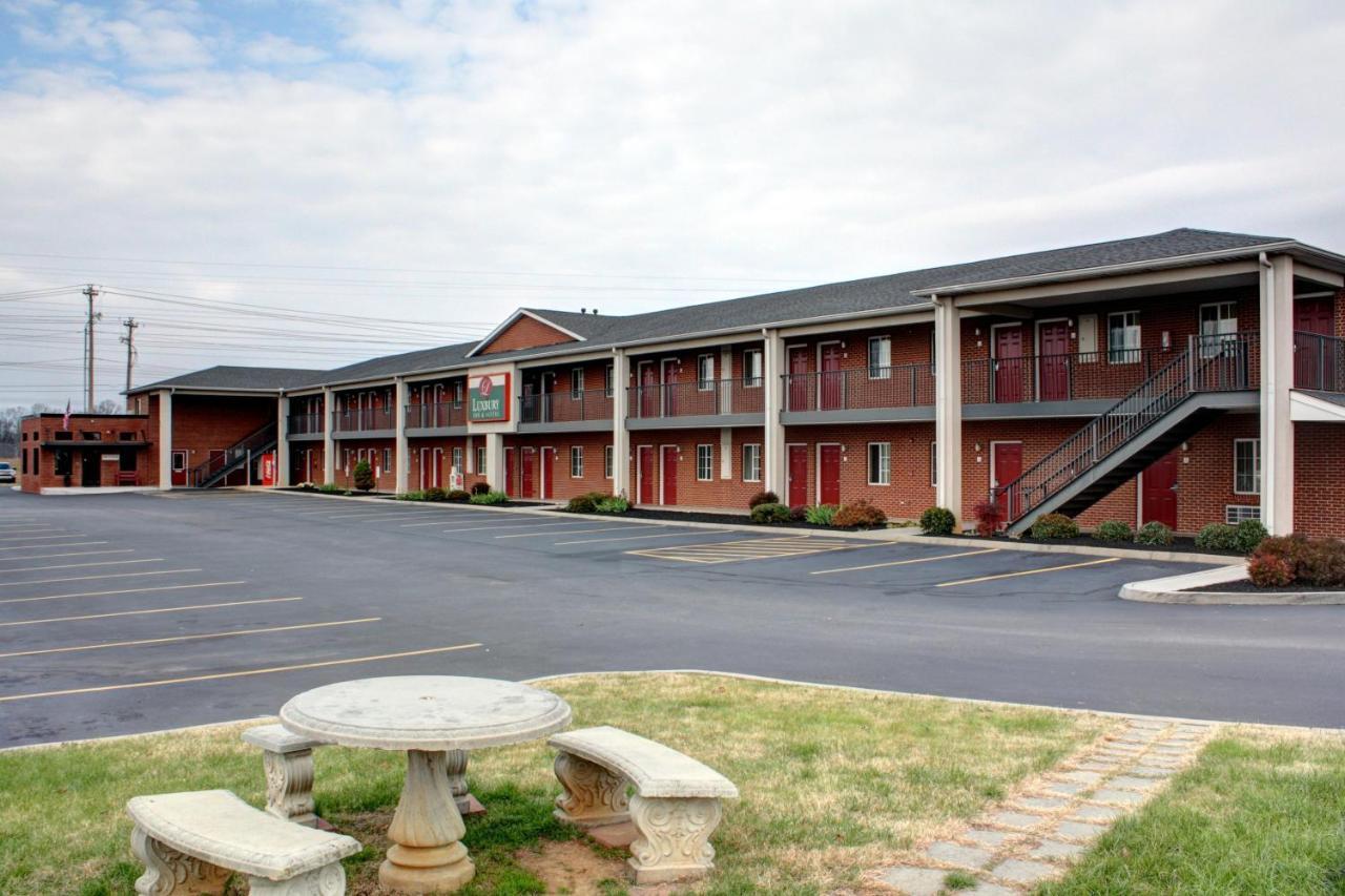 Luxbury Inn & Suites メリービル エクステリア 写真